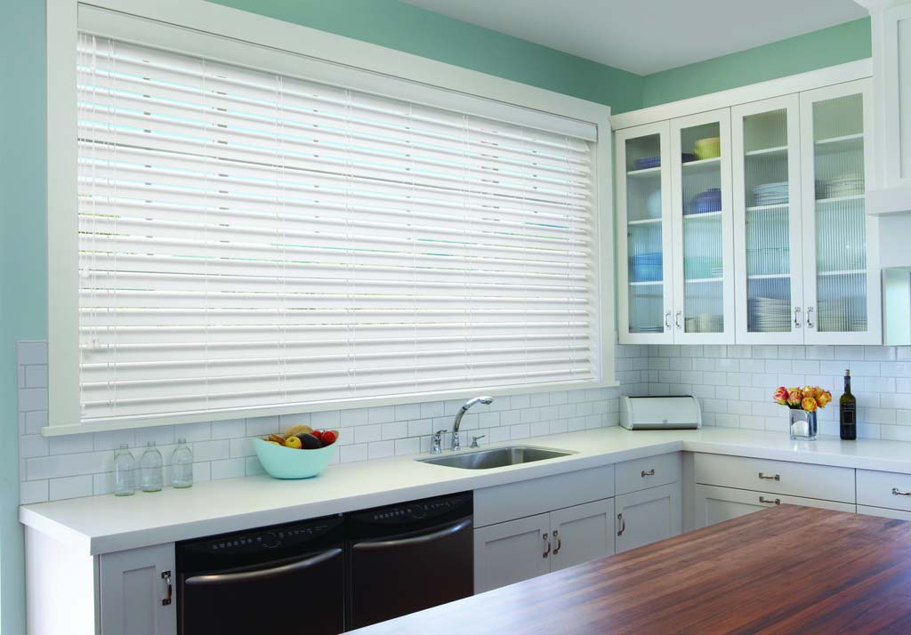 Luxaflex Country Woods blinds in kitchen